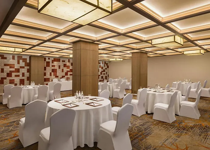 Hotel The Soaltee Kathmandu, Autograph Collection 5*