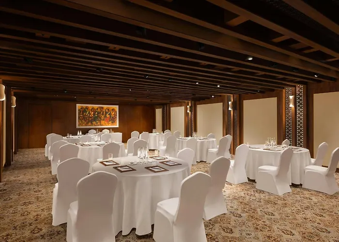 The Soaltee Kathmandu, Autograph Collection 5*